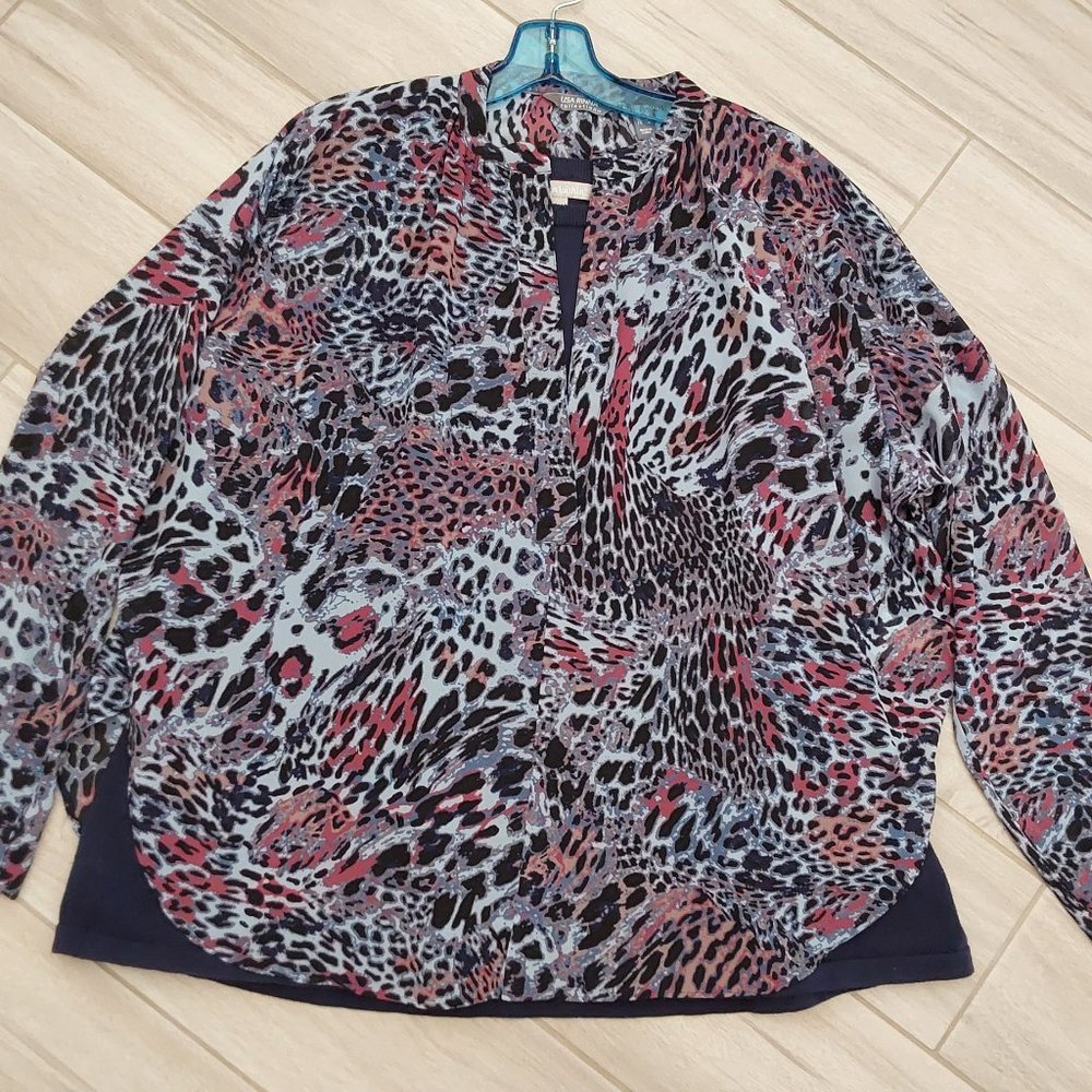 Mix & Match Multi-Color Geo Tunic & Navy Shell 2p… - image 1